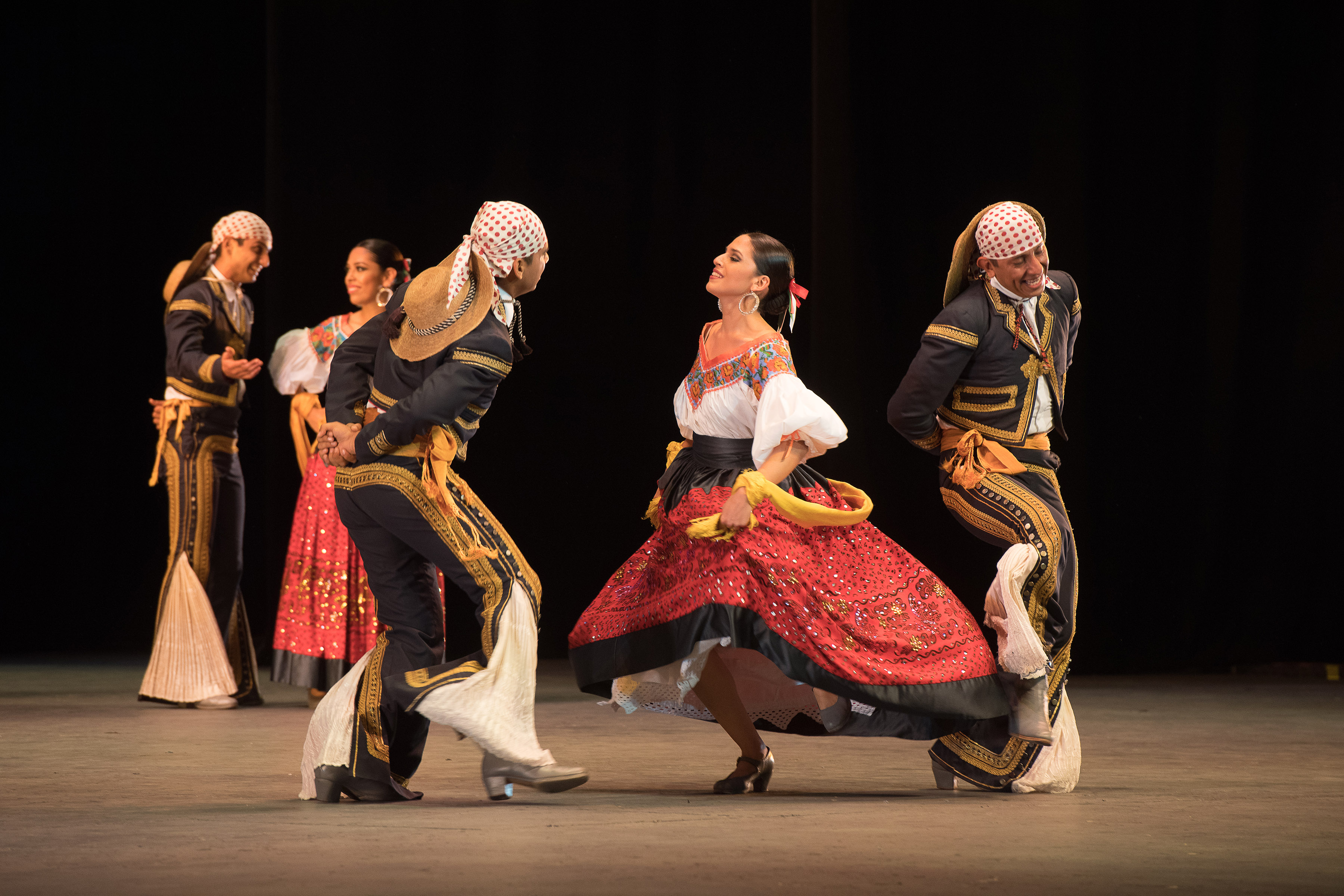 You are currently viewing Romans-sur-Isère : un 40ème festival international de folklore