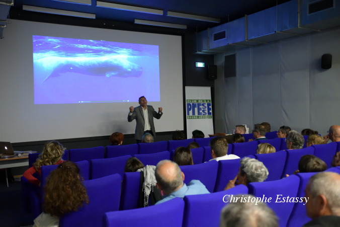 You are currently viewing La conférence passionnée de François Sarano